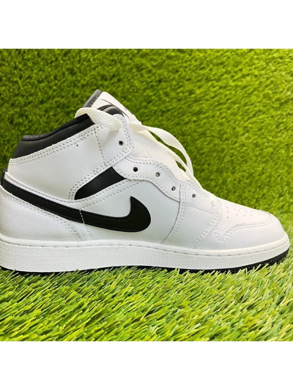Nike please review